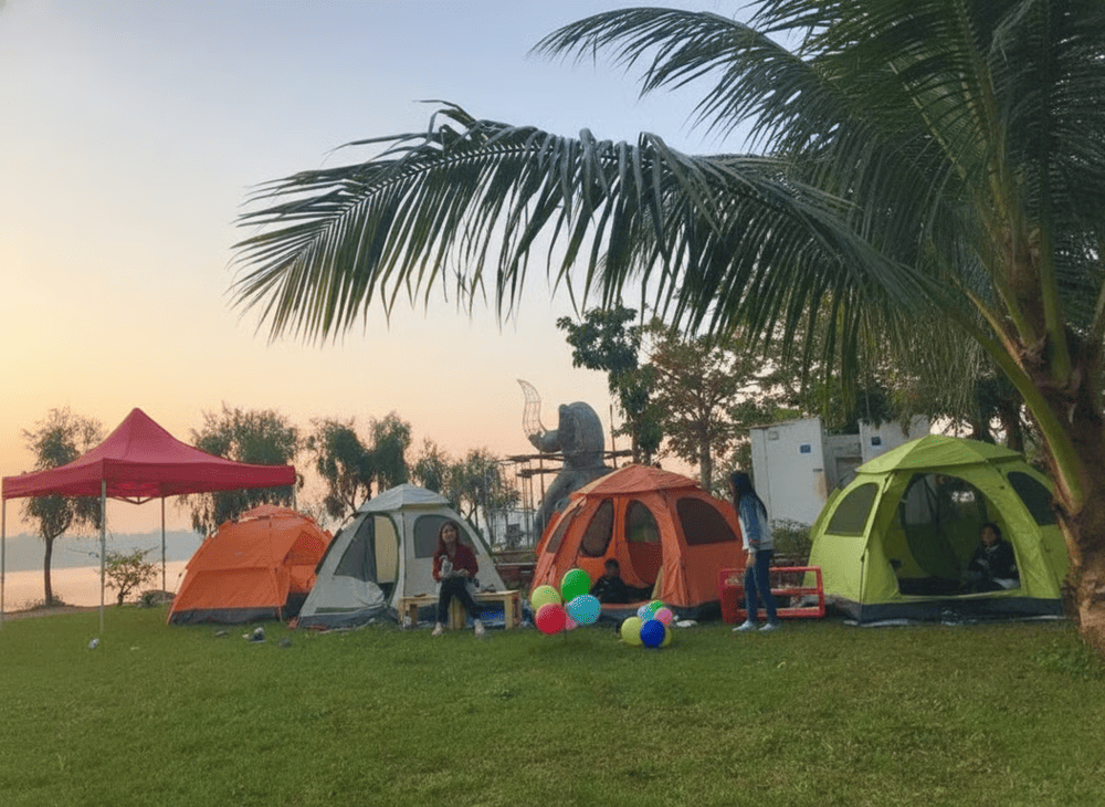 Cắm trại bên hồ Đại Lải